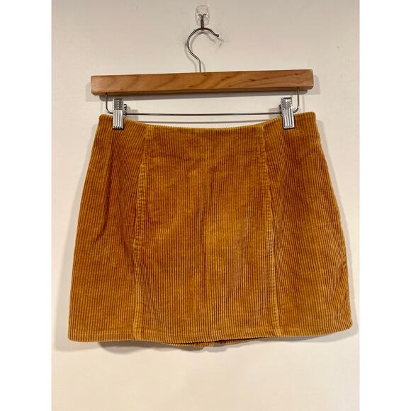 Women’s Preppy Corduroy Mini Skirt Tan M Fall Fashion - Picture 3 of 5